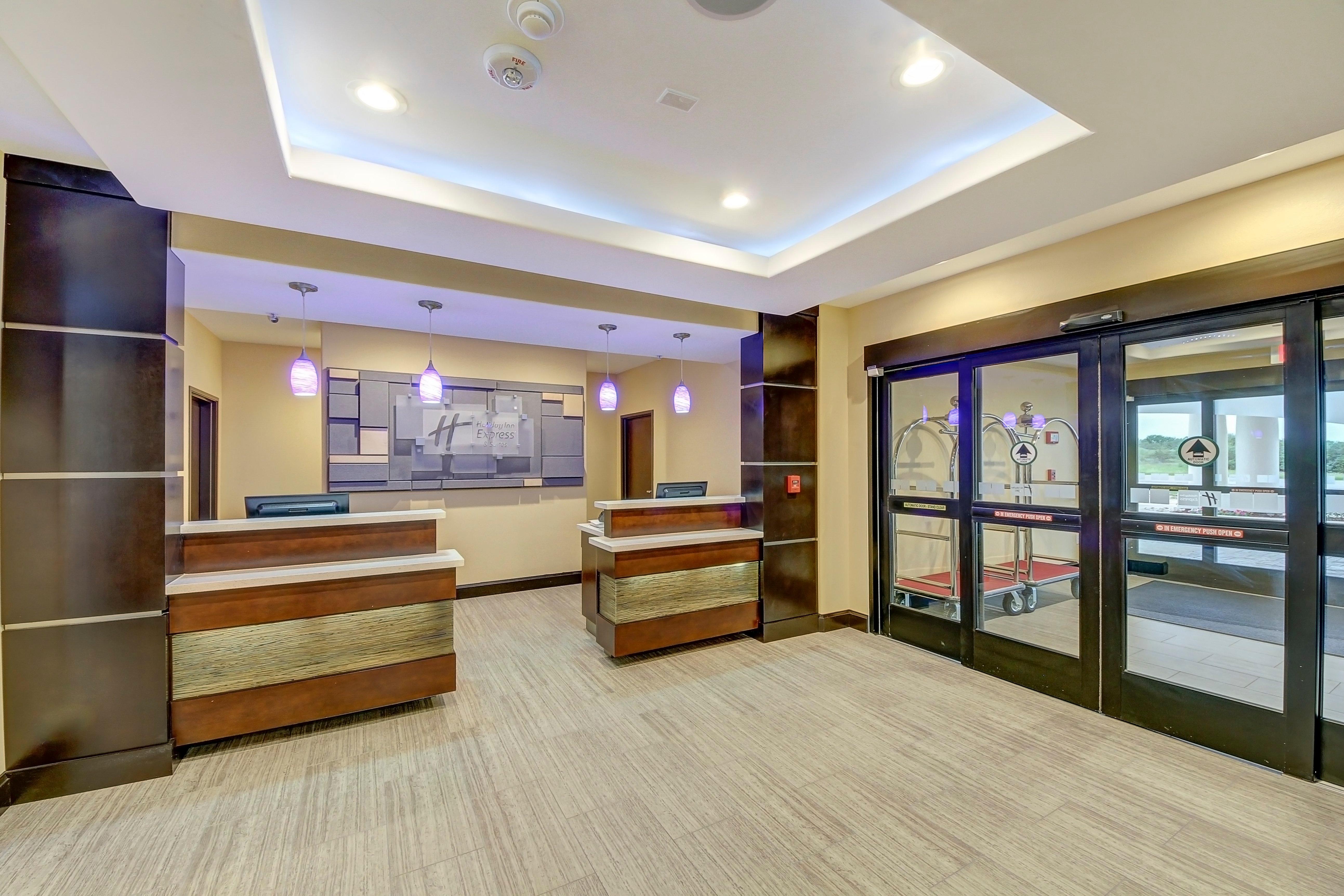 Holiday Inn Express Carrizo Springs Exterior photo